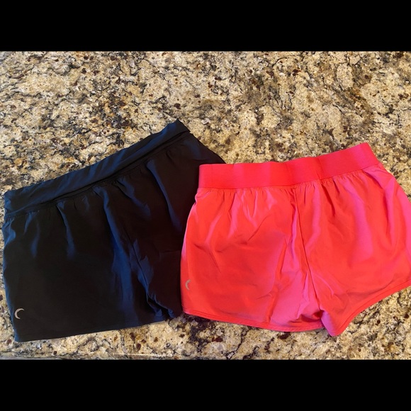 Zyia shorts size medium - Picture 2 of 3